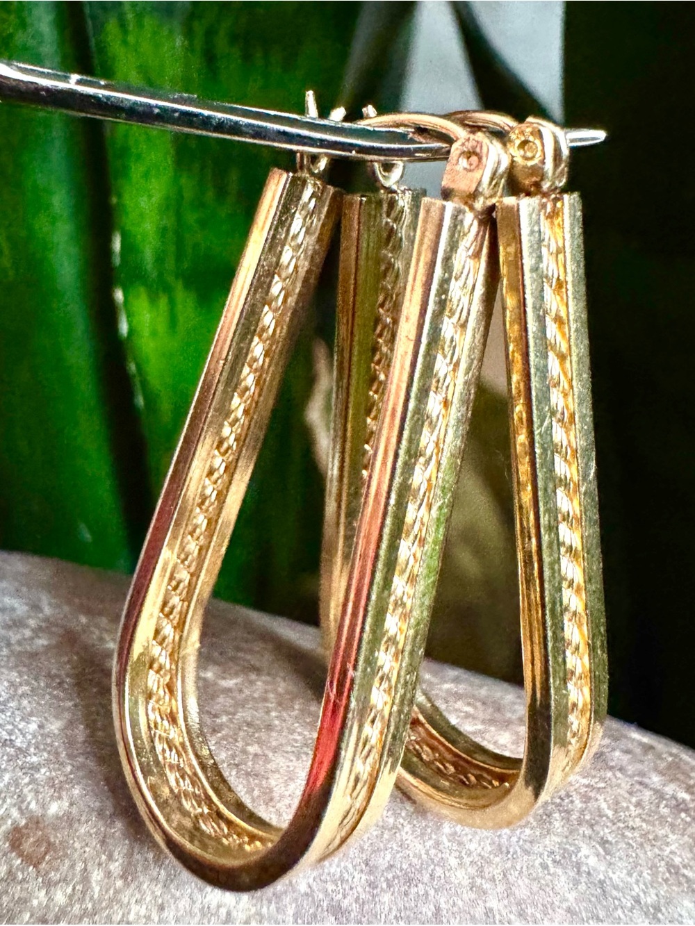 SOLD* 14k Retro elongated hoop Earrings